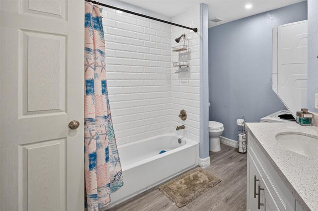 7600 Seawall Boulevard 209, Galveston, TX 77551