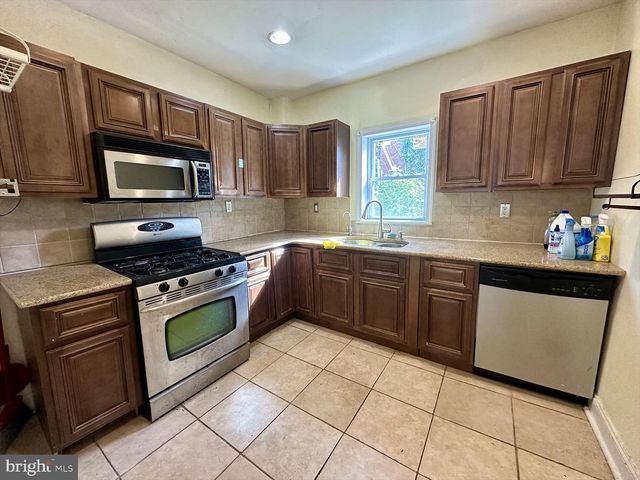 3918 BRANDYWINE ST, Philadelphia, PA 19104