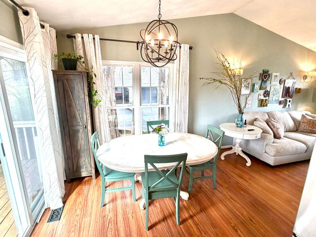 6219 Ashmont DR, Roanoke, VA 24018