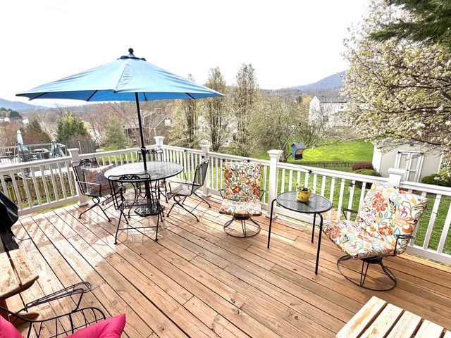 6219 Ashmont DR, Roanoke, VA 24018