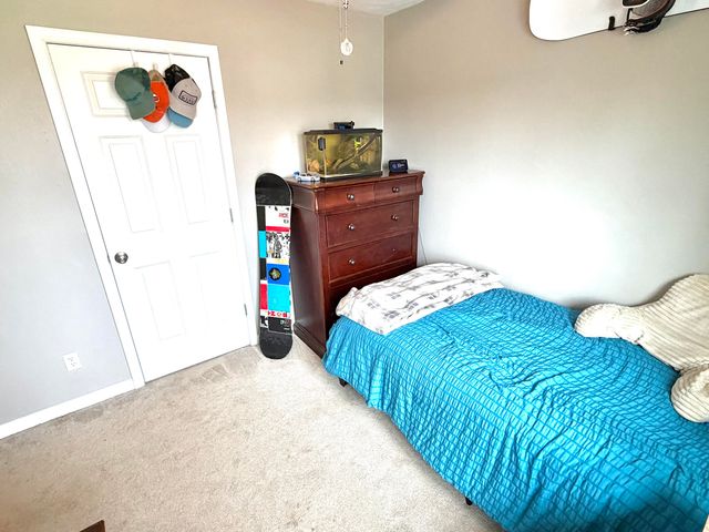 6219 Ashmont DR, Roanoke, VA 24018