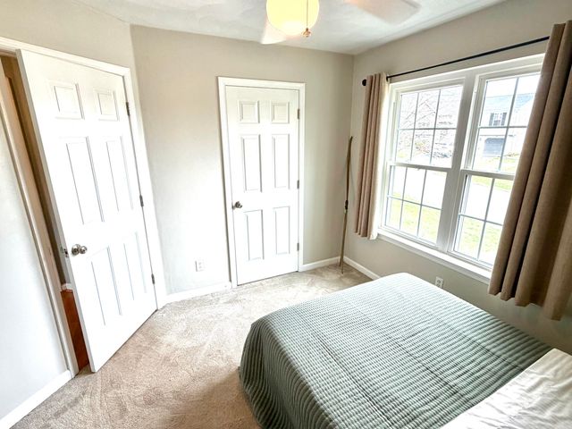 6219 Ashmont DR, Roanoke, VA 24018