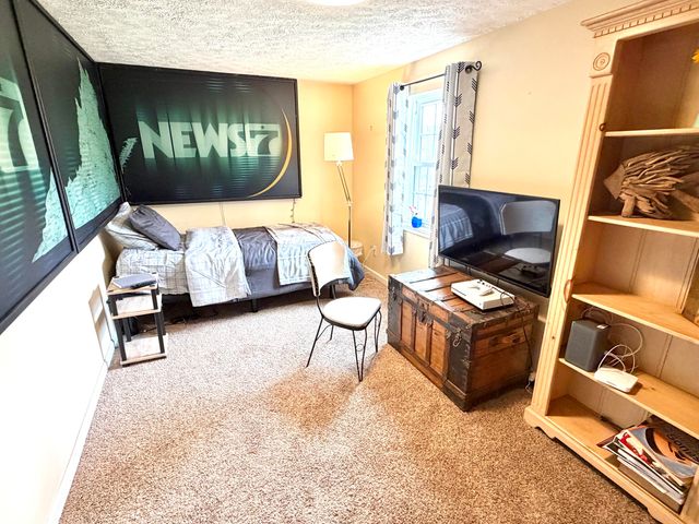 6219 Ashmont DR, Roanoke, VA 24018