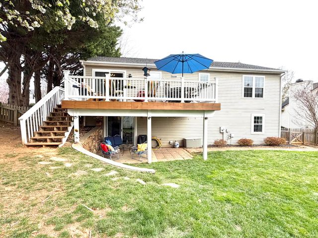 6219 Ashmont DR, Roanoke, VA 24018