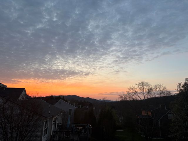 6219 Ashmont DR, Roanoke, VA 24018