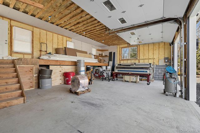 178 Main Road, Riverhead, NY 11901