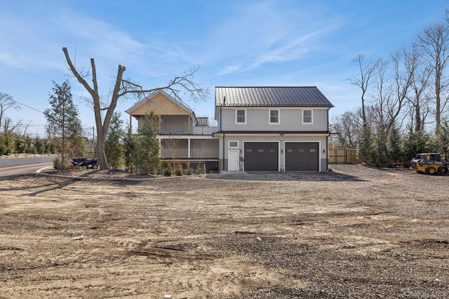 178 Main Road, Riverhead, NY 11901
