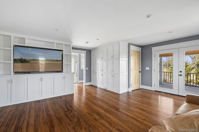 178 Main Road, Riverhead, NY 11901