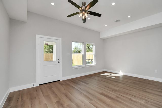4706 Gunter Street, Houston, TX 77020