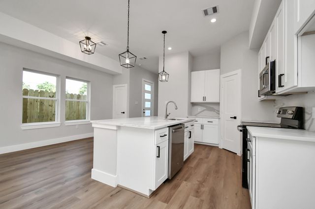 4706 Gunter Street, Houston, TX 77020