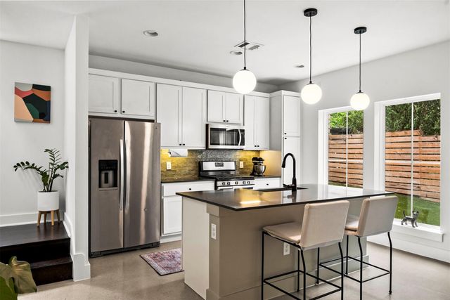 1213 Eleanor ST B, Austin, TX 78721