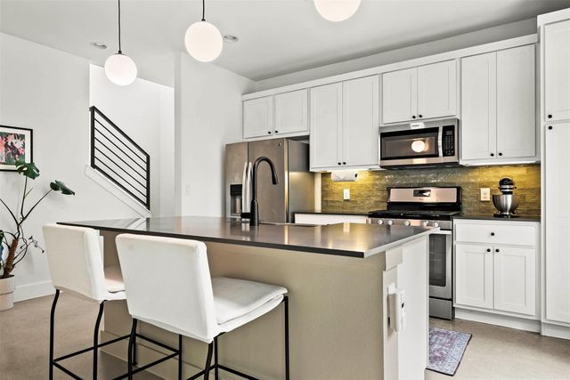 1213 Eleanor ST B, Austin, TX 78721