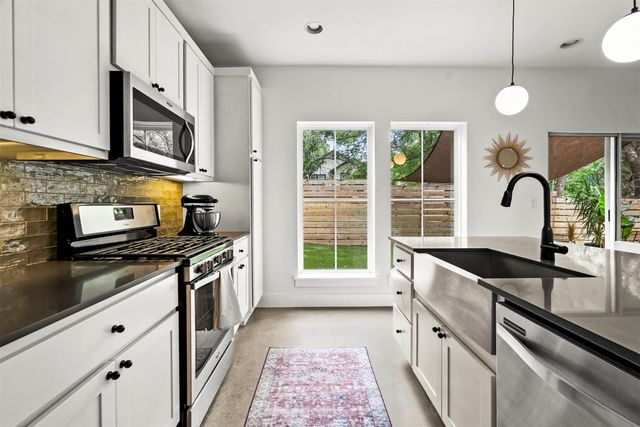 1213 Eleanor ST B, Austin, TX 78721