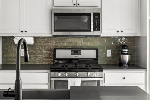 1213 Eleanor ST B, Austin, TX 78721