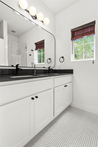 1213 Eleanor ST B, Austin, TX 78721