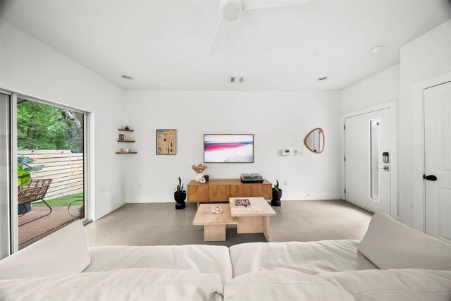 1213 Eleanor ST B, Austin, TX 78721