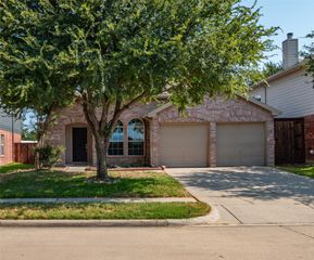 1313 Cardinal Way, Aubrey, TX 76227