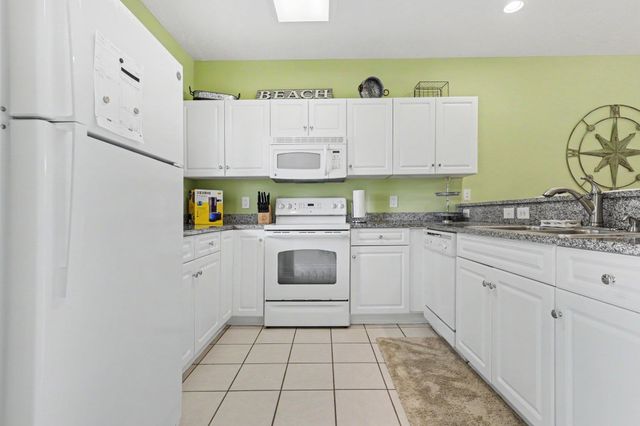 601 Hillside Dr N Apt 3322, North Myrtle Beach, SC 29582