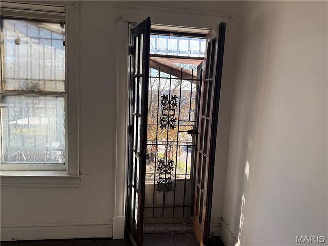 4402 Clarence Avenue, St Louis, MO 63115