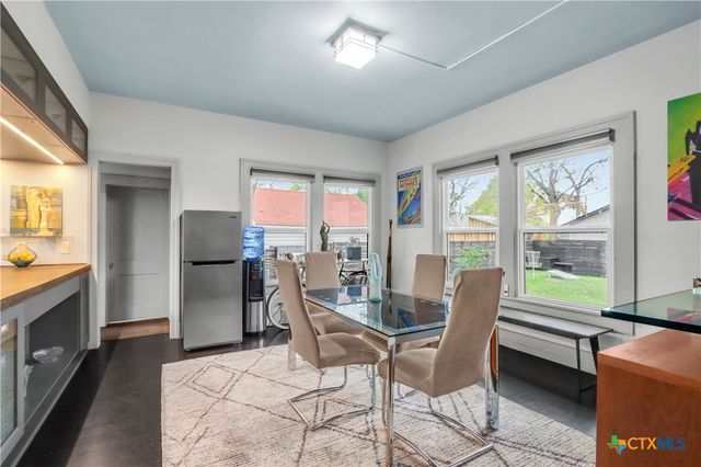 503 S Austin Street, Seguin, TX 78155