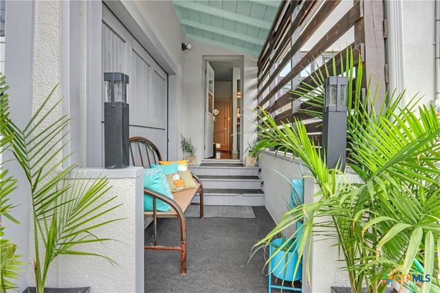 503 S Austin Street, Seguin, TX 78155