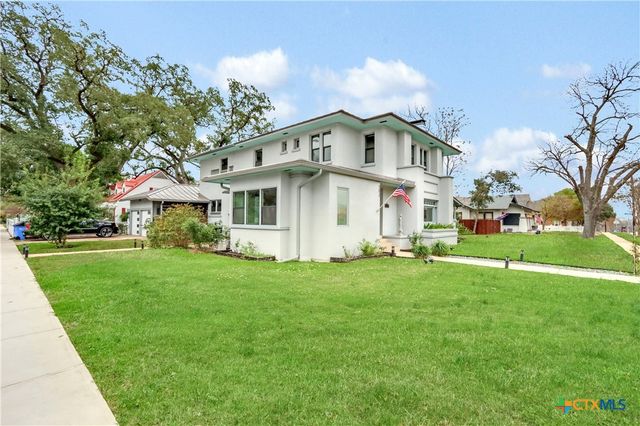 503 S Austin Street, Seguin, TX 78155