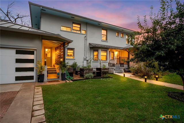 503 S Austin Street, Seguin, TX 78155