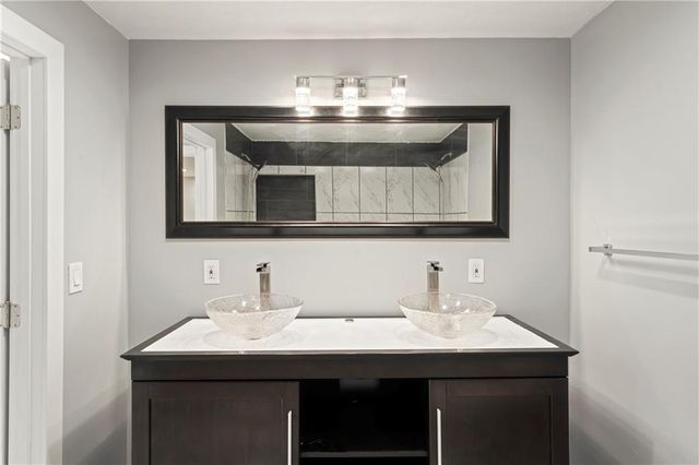 3826 S Crysler Avenue, Independence, MO 64055