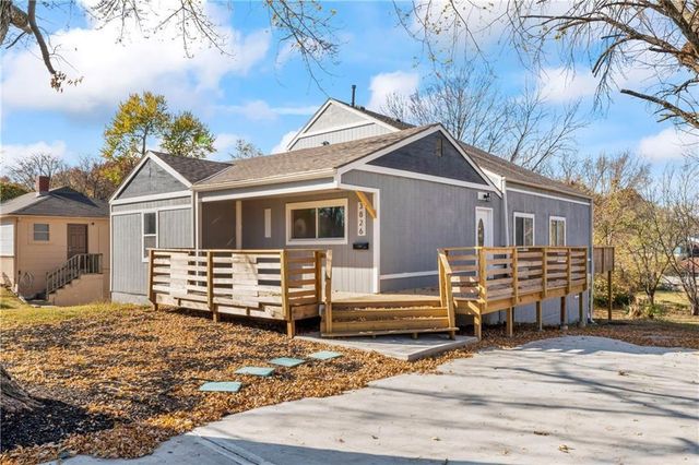 3826 S Crysler Avenue, Independence, MO 64055