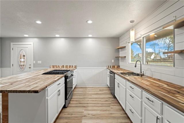 3826 S Crysler Avenue, Independence, MO 64055