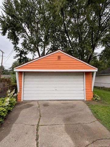22401 Cunningham Avenue, Warren, MI 48091
