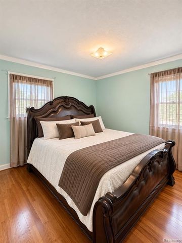22401 Cunningham Avenue, Warren, MI 48091
