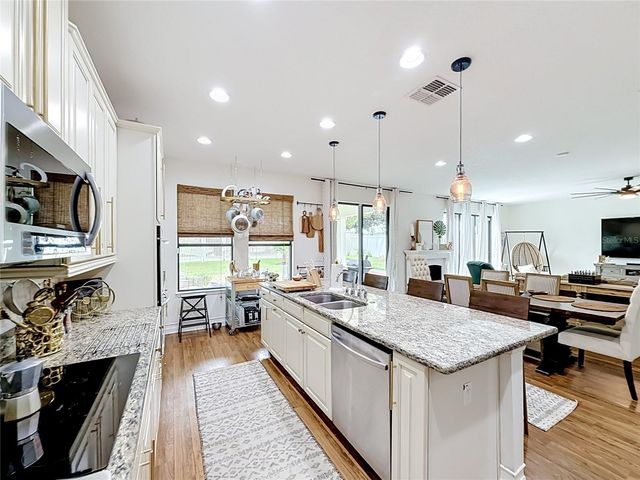 726 WOODS LANDING DRIVE, Minneola, FL 34715