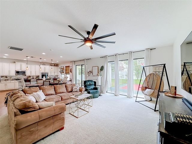 726 WOODS LANDING DRIVE, Minneola, FL 34715