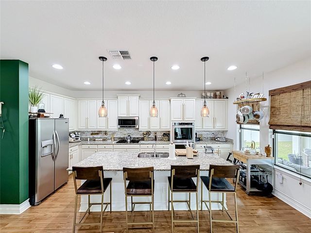 726 WOODS LANDING DRIVE, Minneola, FL 34715