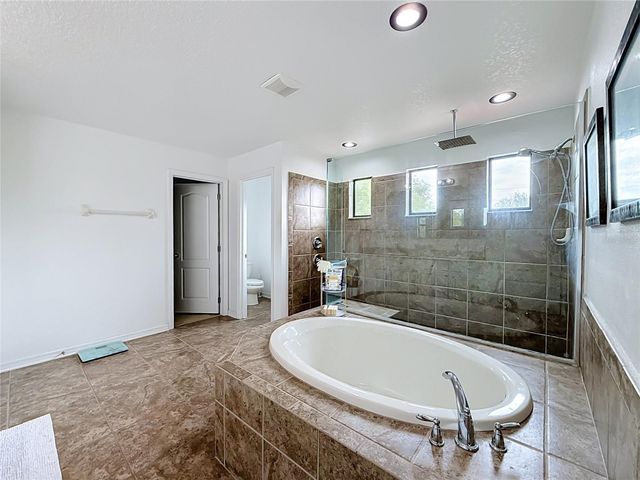 726 WOODS LANDING DRIVE, Minneola, FL 34715