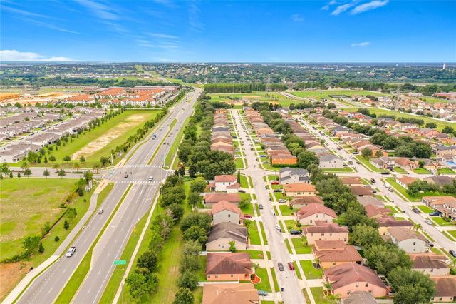 726 WOODS LANDING DRIVE, Minneola, FL 34715