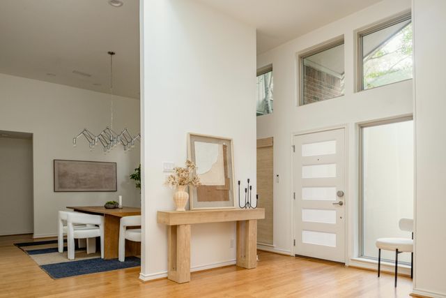 6918 Chevy Chase Avenue, Dallas, TX 75225