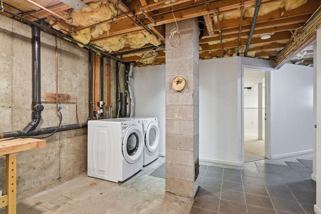 138 West St, Easthampton, MA 01027