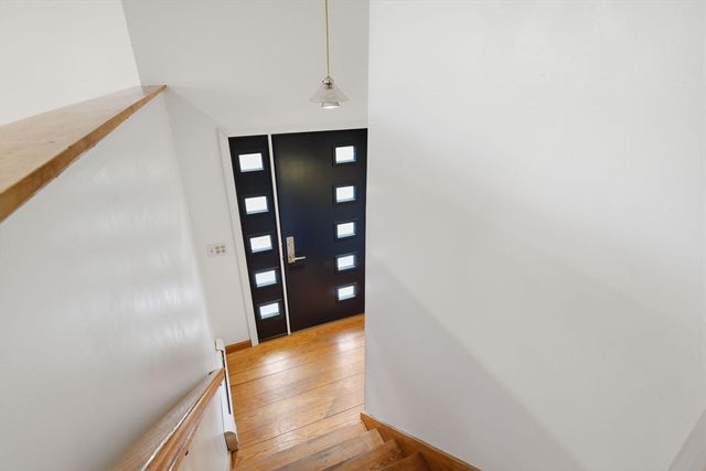 138 West St, Easthampton, MA 01027