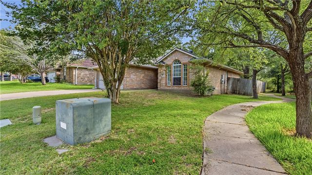 2009 Kimmy Drive, Bryan, TX 77807