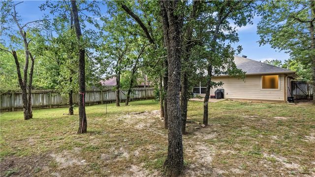 2009 Kimmy Drive, Bryan, TX 77807