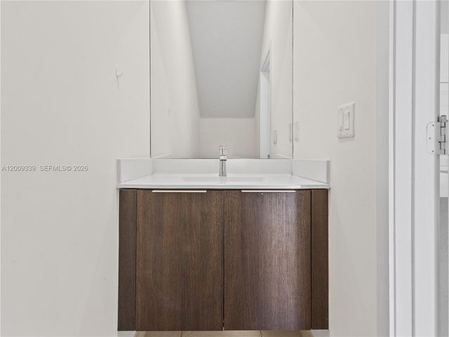 8382 NW 51st Ter 8382, Doral, FL 33166