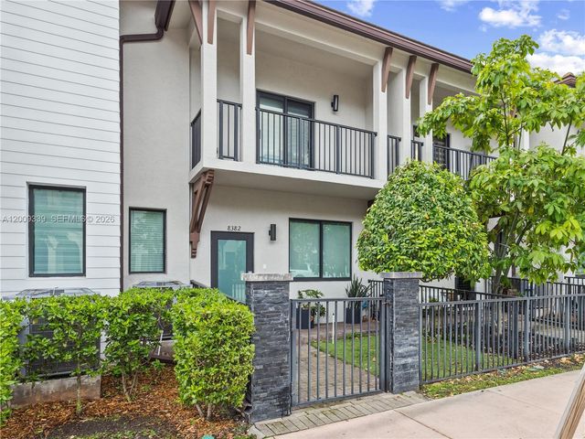 8382 NW 51st Ter 8382, Doral, FL 33166