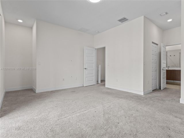 8382 NW 51st Ter 8382, Doral, FL 33166