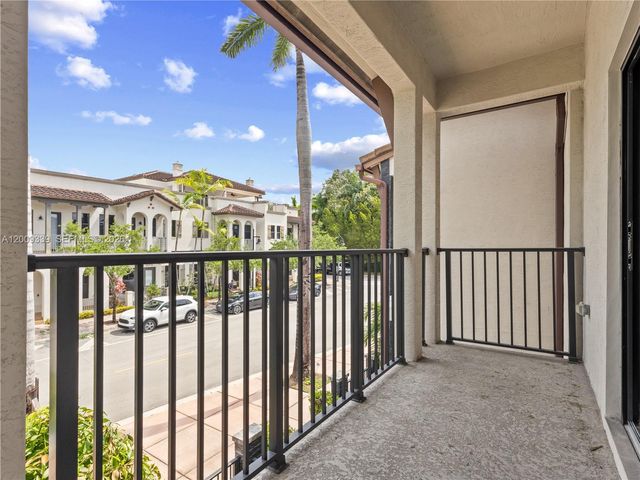 8382 NW 51st Ter 8382, Doral, FL 33166
