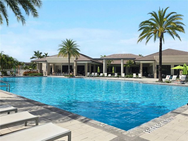 8382 NW 51st Ter 8382, Doral, FL 33166