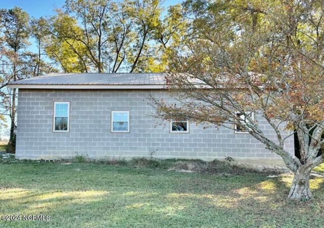 4803 Andrew Jackson Highway SW, Chadbourn, NC 28431