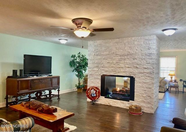 4803 Andrew Jackson Highway SW, Chadbourn, NC 28431