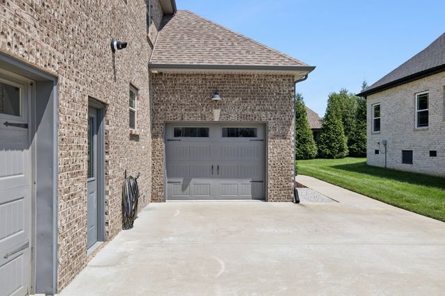 619 Chrisview Ct, Murfreesboro, TN 37130